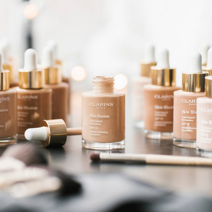 ใหม่! Skin Illusion SPF 15 Natural Hydrating Foundation