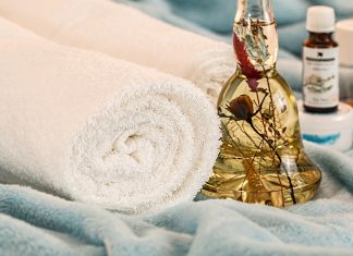 LOWER YOUR STRESS WITH AROMA THERAPY
