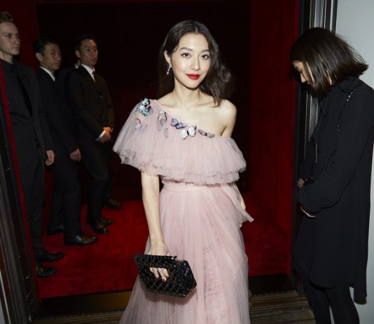 “มิว-นิษฐา” ชมแฟชั่นโชว์ Valentino Pre Fall 2019 Collection