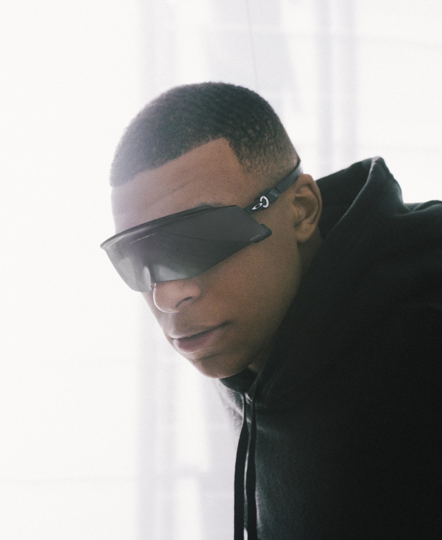 KYLIAN MBAPPÉ เข้าร่วมกับ Oakley ในการแสวงหาแรงบัลดาลใจให้กับคนรุ่นต่อไป KYLIAN MBAPPÉ เข้าร่วมกับ Oakley ในการแสวงหาแรงบัลดาลใจให้กับคนรุ่นต่อไป