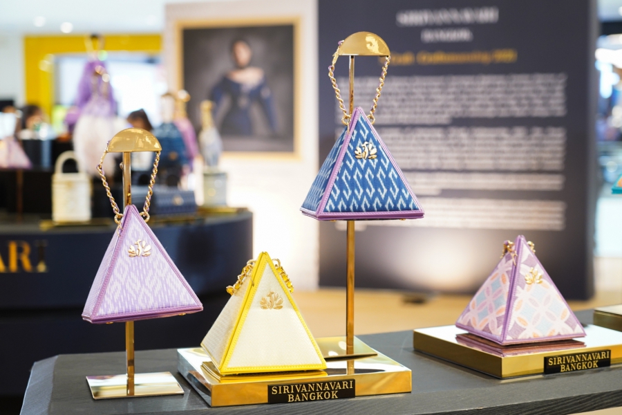 SIRIVANNAVARI BANGKOK สืบสานภูมิปัญญาไทย ณ ไอคอนคราฟต์ SIRIVANNAVARI BANGKOK สืบสานภูมิปัญญาไทย ณ ไอคอนคราฟต์