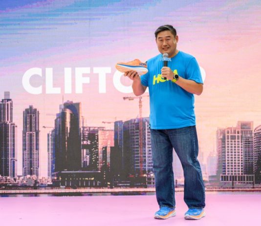 เอาใจนักวิ่ง HOKA เปิดตัว“Clifton 9” ในคอนเซ็ปต์ “Enter Running Bliss” เปิดประสบการณ์ความเบานุ่มสบาย เพื่อจุดหมายที่ไกลกว่าเดิม