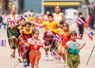 ชุ่มฉ่ำทั่วเกาะ ‘ฮ่องกง’ จัด 3 อีเวนท์ฉลองสงกรานต์ไทยครั้งยิ่งใหญ่ที่สุดในรอบสามปี