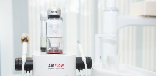 “คอสเดนท์ สไมล์ ดีไซน์” เปิดตัวCOSDENT The New Air Flow นวัตกรรมการทำฟันแบบ Zero Pain