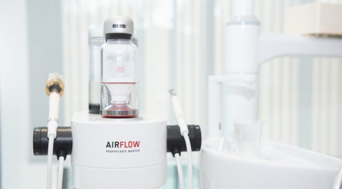 “คอสเดนท์ สไมล์ ดีไซน์” เปิดตัวCOSDENT The New Air Flow นวัตกรรมการทำฟันแบบ Zero Pain