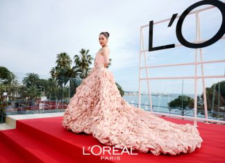 ลอรีอัล ปารีส อัพลุคส์ “แม่ชม” สวยสะกดตา หวนคืนพรมแดงอย่างยิ่งใหญ่ในรอบ 3 ปี ในเทศกาลภาพยนตร์เมืองคานส์ปีที่ 26 ณ เมืองคานส์ ประเทศฝรั่งเศส