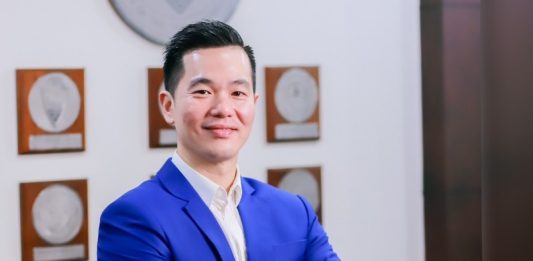 เปิดมุมมอง”ธีรินทร์ ธัญญวัฒนกุล” ประธาน YEC คนใหม่ ชูวิสัยทัศน์ มุ่งสร้างเครือข่าย – ติดปีกผู้ประกอบการรุ่นใหม่
