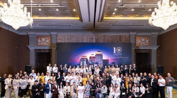 ฉลองครบรอบหนึ่งทศวรรษ โรงแรมเดอะ เบอร์เคลีย์ ประตูน้ำ
