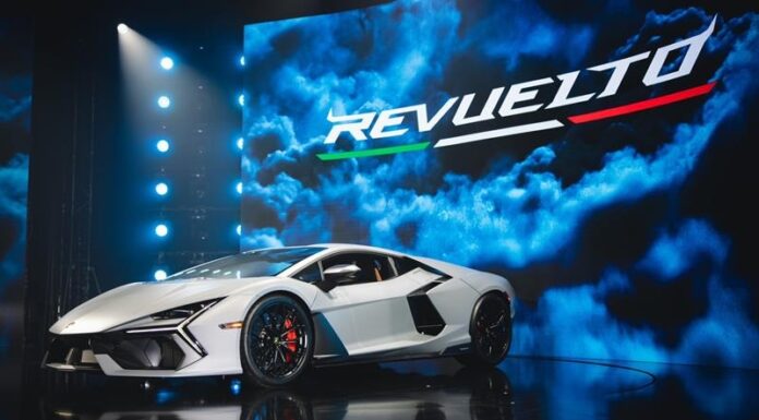 ฉลองครบรอบ 60 ปี ออโตโมบิลิ ลัมโบร์กินี พร้อมเปิดตัว “LAMBORGHINI REVUELTO”