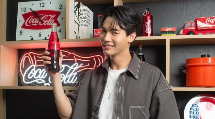 Real Magic “โคคา-โคล่า” คว้า “วิน-เมธวิน” ร่วมครอบครัว “โค้ก” ในแคมเปญ “สูตรสำเร็จมื้อพิเศษ” ในเอเชีย