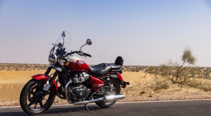 ถูกใจไบค์เกอร์ Royal Enfield ชวนขับขี่สไตล์ครูซเซอร์ระดับพรีเมี่ยม กับ Super Meteor 650 ครั้งแรกในไทย!