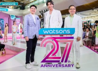 รวมโมเมนต์ประทับใจ ของเหล่าดาราเซเลบ ในงาน Watsons 27th Anniversary A group of men standing in front of a sign Description automatically generated