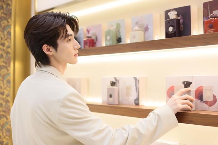 เปิดประสบการณ์สัมผัสความหอมระดับลักซ์ชัวรีในงานเปิดตัว “เอสเซนเชียลส์” (escentials)