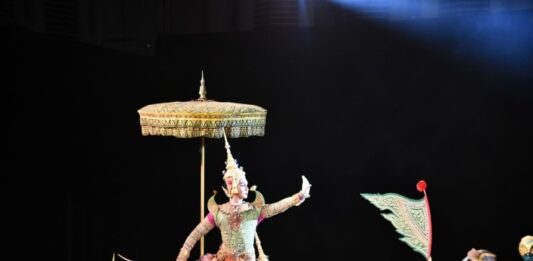 เปิดการแสดงโขน เรื่องรามเกียรติ์ ตอน “กุมภกรรณทดน้ำ”
