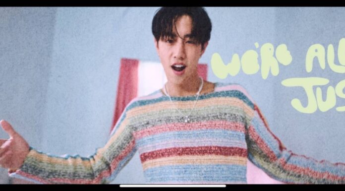 Mark Tuan ปล่อยซิงเกิลใหม่และมิวสิควิดีโอเพลง ‘Your World’ เผยความน่ารัก ซุกซน