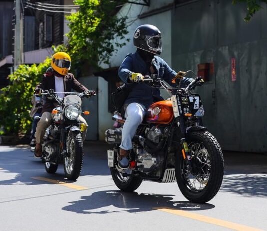 Royal Enfield x Sperry ความสบายยามการขับขี่ที่มาพร้อมกับความเรียบหรูคู่เท้า