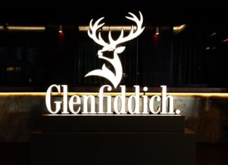 ชัช – ชัชวาล จันทโชติบุตร Leica Ambassador ประเทศไทย ถ่ายทอด Single Best Quality ของตัวเองไปกับ Glenfiddich ‘THE WHERE NEXT CLUB’