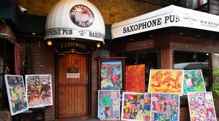 ‘ครูชลิต’ โชว์ผลงานศิลปะอันน่าทึ่งของ 7 ลูกศิษย์เด็กพิเศษออทิสติก ในนิทรรศการกลุ่มภายใต้คอปเซ็ปต์ I AM SPECIAL