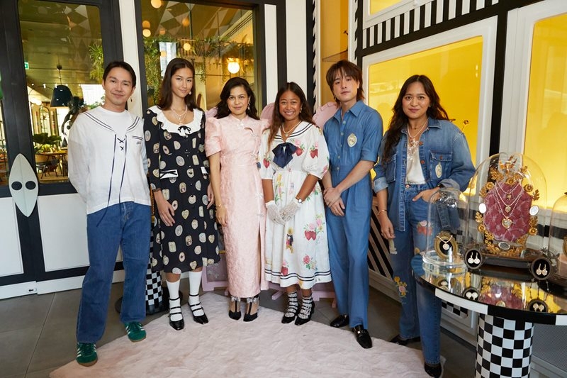 สธน ตันตราภรณ์, นางแบบ, คล้ายเดือน สุขะหุต,