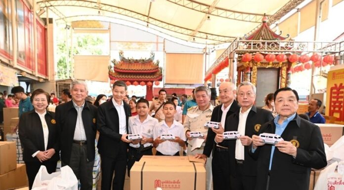 มูลนิธิป่อเต็กตึ๊ง ทุ่มงบกว่า 23.4 ล้านบาท ส่งความสุข มอบของขวัญให้แก่เยาวชนทั่วประเทศ เนื่องในวันเด็กแห่งชาติ ประจำปี 2567