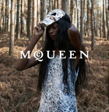 นำเสนอโชว์พรีวิวของ Alexander McQueen
