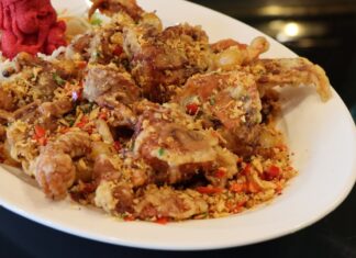 “ปูนิ่มผัดพริกเกลือ” ที่ห้องอาหารจีนหยก โรงแรม ดิ เอมเมอรัลด์