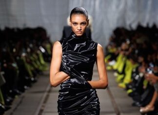 Alexander McQueen FALL WINTER 2024 SHOW