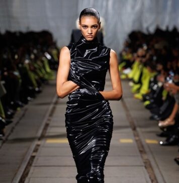 Alexander McQueen FALL WINTER 2024 SHOW