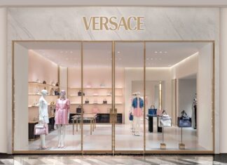 Versace (เวอร์ซาเช่) เปิดตัวบูติกโฉมใหม่ ณ ห้างสรรพสินค้าเซนทรัล ภูเก็ต ฟลอเรสต้า