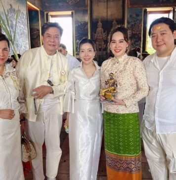 “นุ้ย สุจิรา” เสริมมงคลชีวิต! มูลนิธิโอเคไลฟ์ ร่วมพิธีครอบครู “พระพิราพ” ครั้งยิ่งใหญ่ประจำปี 2567