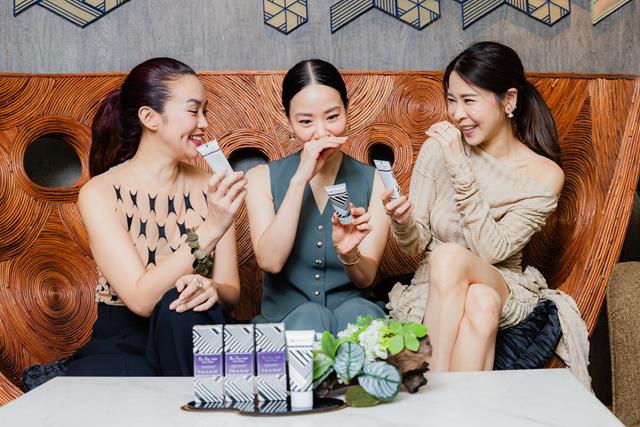 ‘ธัญ’ (THANN) ร่วมกับแพทย์ผู้เชี่ยวชาญด้านผิวหนังและความงาม ชวนดูแลสุขภาพผิวมือให้เนียนนุ่มแลดูกระจ่างใสอย่างเป็นธรรมชาติ