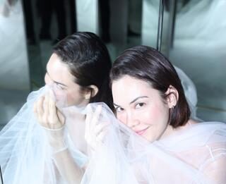 ออร่าเจ้าสาว แมท-ภีรนีย์ คงไทย @mattperanee กับเบื้องหลังชุดแต่งงานสั่งตัดพิเศษของจากแบรนด์ VICKTEERUT The Marriage