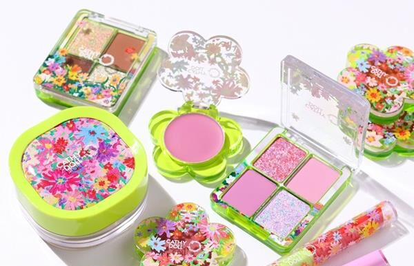 Cathy Doll x Give.Me.Museums เมื่อเครื่องสำอางแบรนด์ดัง มาCollab กับศิลปินชื่อดัง ลวดลายจึงน่ารักจนใจเจ็บ💗ปลุกความเป็นสาวอาร์ตติสท์ในตัวคุณ ครีเอทลุคแต่งหน้าให้สนุกเหมือนงานศิลปะ 🎨