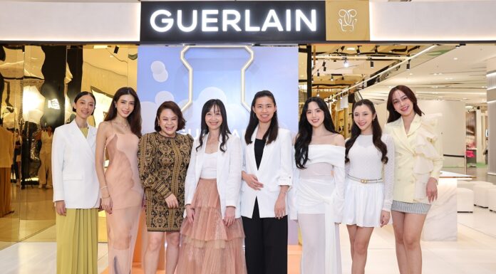 GUERLAIN เปิดตัวน้ำหอมระดับมาสเตอร์พีซจากคอลเลกชั่น L’Art & La Matière กลิ่นหอมหวานเย้ายวนใหม่ PÊCHE MIRAGE (พีช มิราจ) พร้อมถ่ายทอดความหรูหราผ่านงานศิลป์ โดย ชาร์ลส์ เปอติญ็อง ช่างภาพและศิลปินทัศนวิจิตรร่วมสมัยชื่อดัง