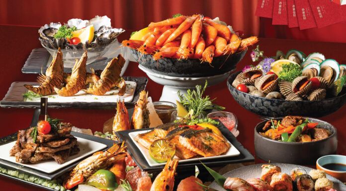 เฉลิมฉลองเทศกาลตรุษจีนอย่างยิ่งใหญ่กับ ‘Feast & Fortune’ ที่ห้องอาหารริเวอร์บาร์จ ชาเทรียมริเวอร์ไซด์
