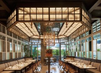 ฉลองเทศกาลตรุษจีนต้อนรับปีงูกับเมนูมงคลที่ห้องอาหารจีน Mott 32 Bangkok