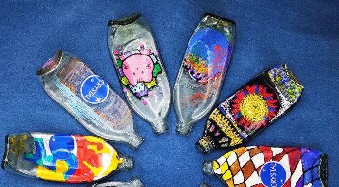 น้ำดื่มคริสตัล ร่วมกับ Bangkok Art Biennale เชื่อมคุณสู่ความผ่อนคลาย…ผ่านงานศิลปะ Crystal Installation Art ภายใต้แนวคิด Blue Space พื้นที่สีฟ้าอันแสนผ่อนคลาย โดยศิลปิน “WISHULADA” ผู้สร้างสรรค์ผลงานศิลปะในรูปแบบรีไซเคิล