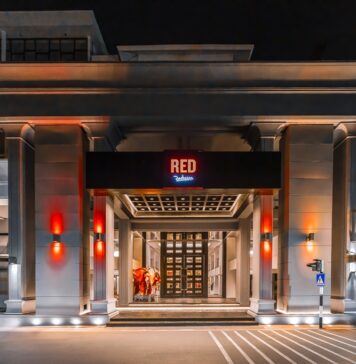 เช็คอิน Radisson RED ภูเก็ต! ดีไซน์เก๋ ประสบการณ์สุดคูล