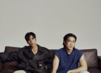 เปิดลุคแรกสุดชิคของสองหนุ่ม เจษ และไบเบิ้ล ก่อนเดินทางไปชมแฟชั่นโชว์จาก Tod’s