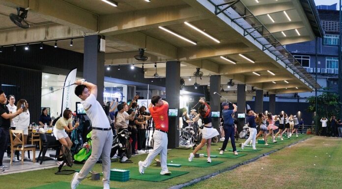 เปิดตัวสวรรค์นักกอล์ฟ 42 tee off driving range