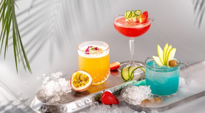 จิบรสชาติใหม่แสนสดชื่นกับค็อกเทล “Fresh & Fruity” ที่โรงแรมคาร์ลตัน กรุงเทพฯ สุขุมวิท
