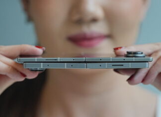 “บาง เบา พกพาง่าย… Galaxy Z Fold ที่เปลี่ยนชีวิตให้เบาขึ้นทุกมุม”