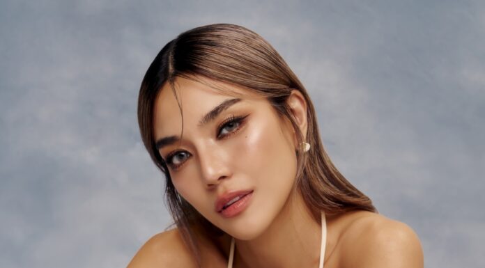 LYN ตอกย้ำแนวคิด #WithLYN ถ่ายทอดตัวตนอย่างมั่นใจกับ 2 คอลเลกชั่นพิเศษ “This is me, Ladiiprang” โดย ปราง-กัญญ์ณรัณ” และ “Be Zee” โดย “ซี-พฤกษ์”