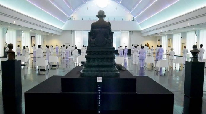 หอธรรมพระบารมีจัด “โครงการบรรพชาอุปสมบทและปฏิบัติวิปัสสนากรรมฐานถวายเป็นพระราชกุศล” เนื่องในวันคล้ายวันสวรรคต ร.๙