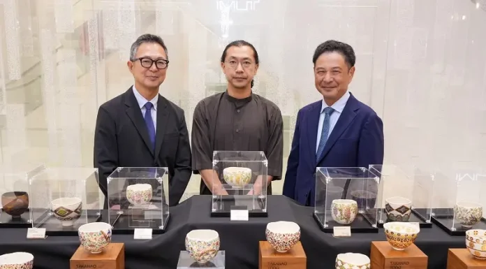 สยาม ทาคาชิมายะ เปิดนิทรรศการ “Benjaron Chawan Tropical Wabi” โดย “ทาคานาโอะ โทโด” ศิลปินเจ้าของรางวัลดีไซน์ระดับโลก กับการถ่ายทอดสุนทรียภาพเซรามิกญี่ปุ่นในมิติใหม่ วันนี้ – 8 กุมภาพันธ์ 2569 ณ ชั้น M สยาม ทาคาชิมายะ