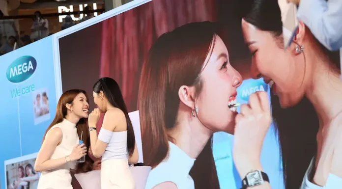 MEGA WE CARE ปลุกเทรนด์สุขภาพยุคใหม่ เปิดตัว “หลิง–ออม” แบรนด์แอมบาสเดอร์คู่แรก ชวนคนรุ่นใหม่เฮลท์ตี้ไปด้วยกันในงาน “CARE-MITMENT X LINGORM”