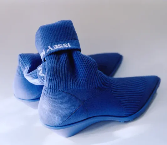 camper เผยโฉมรองเท้ารุ่น Anna สานต่อผลงานร่วมกับ ISSEY MIYAKE เป็นครั้งที่ 3
