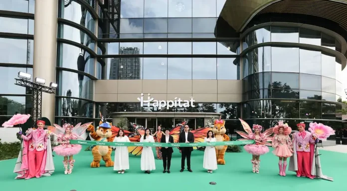 ประวัติศาสตร์หน้าใหม่! Happitat ฉลองเปิดตัวสุดตระการตา เนรมิตผืนดินจรดผืนฟ้ากว่า 2 แสนตารางเมตร พร้อมโชว์โดรน 2,222 ลำ ทุบสถิติประเทศไทย “โจว อี้หราน” นำทัพศิลปินกว่า 100 ชีวิต ร่วมสร้าง Festival of Happiness ปรากฏการณ์แห่งความสุข