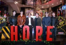 ฉายแสงฯ 🎬 จัดกาล่าพรีเมียร์ “HOPE” เปิดประตูสู่มหันตภัยครั้งใหม่ พร้อม “โต้ง บรรจง” และสมาชิก BUS – 9214KIDS ร่วมพูดคุยสุดเอ็กซ์คลูซีฟ