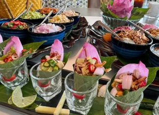 วันที่ 10 – 12 และวันที่ 14 – 18 ตุลาคมนี้ กับราคาพิเศษทั้ง 3 ห้องอาหาร